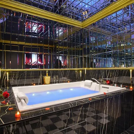 De Luxe - Jacuzzi Privatif - Cinema -
