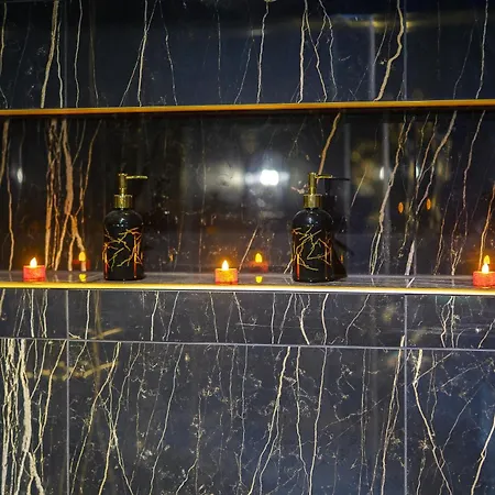 De Luxe - Jacuzzi Privatif - Cinema -